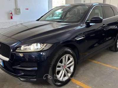 Jaguar F-Pace F-Pace 2016 2.0d Portfolio AWD 180cv auto-tetto pan-autom- Blu/Azzurro usata Monza