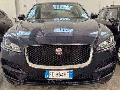 Jaguar F-Pace F-Pace 2016 2.0d Portfolio AWD 180cv auto-tetto pan-autom- Blu/Azzurro usata Monza
