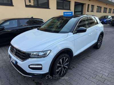 Volkswagen T-Roc 1.0 TSI 115 CV Style BlueMotion Technology Bianco usata Sesto San Giovanni