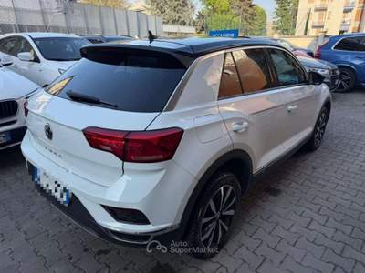 Volkswagen T-Roc 1.0 TSI 115 CV Style BlueMotion Technology Bianco usata Sesto San Giovanni
