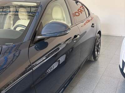 Alfa Romeo Giulia AT8 AWD Q usata Gualdo Tadino