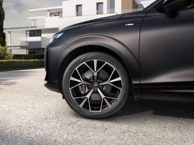 Audi Q3 SPB 35 TDI 150 CV S TRONIC S LINE EDITION TETTO OPACO Marrone usata Santeramo in Colle