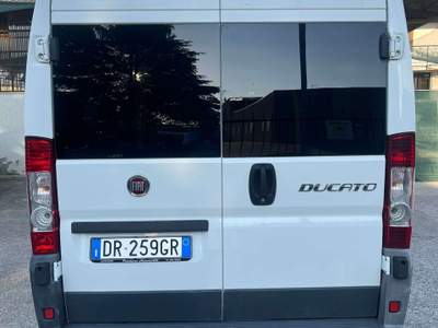 Fiat Ducato 2.3 MJET 120CV - 9 POSTI + PEDANA ELETTRICA Bianco usata Caravaggio