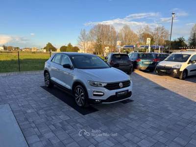 Volkswagen T-Roc 1.0 TSI Style BlueMotion Technology Bianco usata Russi