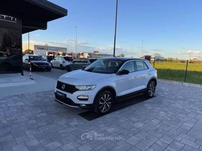 Volkswagen T-Roc 1.0 TSI Style BlueMotion Technology Bianco usata Russi