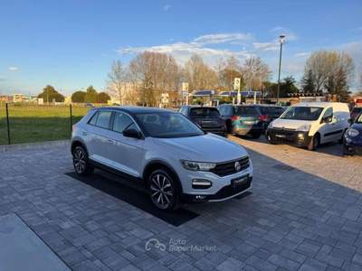Volkswagen T-Roc 1.0 TSI Style BlueMotion Technology Bianco usata Russi