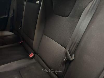 Volvo V60 (2010-2018) D3 Geartronic Momentum Bianco usata Torino