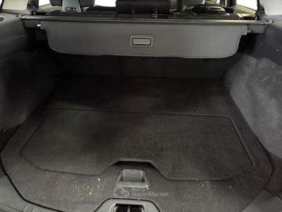 Volvo V60 (2010-2018) D3 Geartronic Momentum Bianco usata Torino