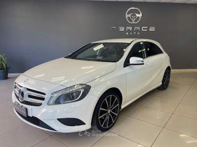 Mercedes-Benz Classe A A180 CDI 109cv Dark Night Edition Bianco usata Gioia Tauro