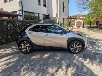 Toyota Aygo X 1.0 Lounge 72cv s-cvt Grigio usata Cairate