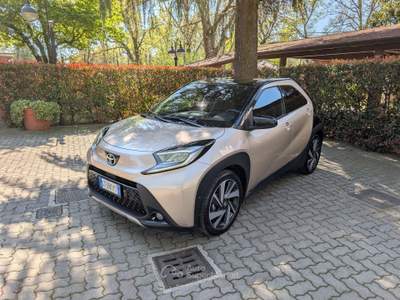 Toyota Aygo X 1.0 Lounge 72cv s-cvt Grigio usata Cairate
