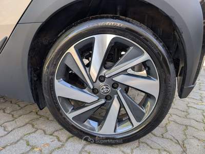 Toyota Aygo X 1.0 Lounge 72cv s-cvt Grigio usata Cairate