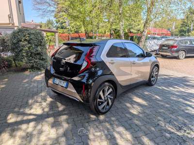 Toyota Aygo X 1.0 Lounge 72cv s-cvt Grigio usata Cairate