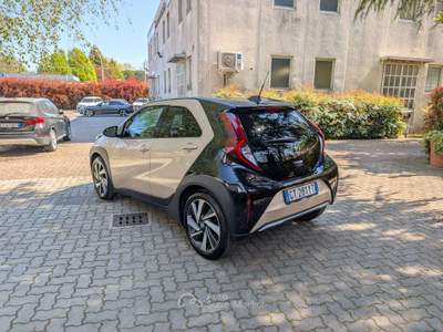 Toyota Aygo X 1.0 Lounge 72cv s-cvt Grigio usata Cairate