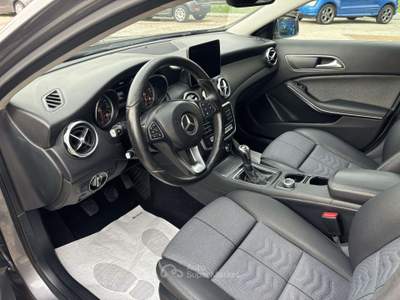 Mercedes-Benz GLA GLA d Business Grigio usata Terni