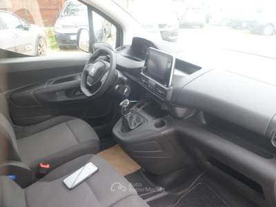 Peugeot Partner furgone 3 posti Bianco usata San Michele Salentino