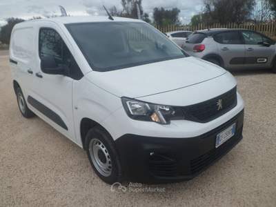 Peugeot Partner furgone 3 posti Bianco usata San Michele Salentino