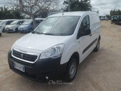 Peugeot Partner furgone 4x4 3 posti Bianco usata San Michele Salentino