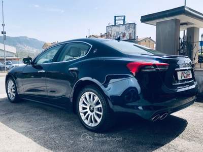 Maserati Ghibli hybrid 330 CV MHEV Granlusso PELLE CAM 360 Nero usata Isernia