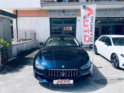 Maserati Ghibli hybrid 330 CV MHEV Granlusso PELLE CAM 360 Nero usata Isernia