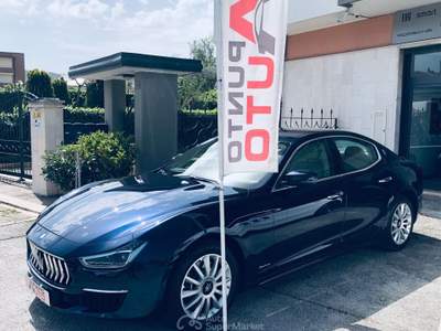Maserati Ghibli hybrid 330 CV MHEV Granlusso PELLE CAM 360 Nero usata Isernia