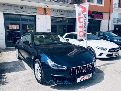 Maserati Ghibli hybrid 330 CV MHEV Granlusso PELLE CAM 360 Nero usata Isernia