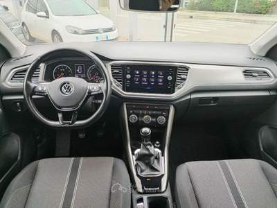 Volkswagen T-Roc 1.0 tsi Business 110cv -Climatronic-App Connect-IQ Drive- Nero usata Francavilla al Mare