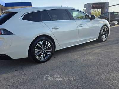 Peugeot 508 Peugeot 508  225 e-EAT8  Plug in Hybrid Bianco usata Deruta