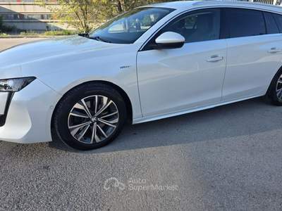 Peugeot 508 Peugeot 508  225 e-EAT8  Plug in Hybrid Bianco usata Deruta