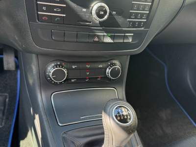 Mercedes-Benz Classe B B 180 D 110 CV SPORT Blu/Azzurro usata Cardito