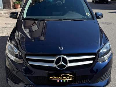 Mercedes-Benz Classe B B 180 D 110 CV SPORT Blu/Azzurro usata Cardito