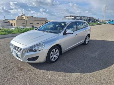 Volvo V60 Summum Geartronic usata Matera