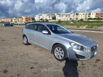 Volvo V60 Summum Geartronic usata Matera