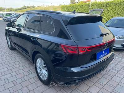 Volkswagen Touareg 3.0 V6 tdi scr Elegance 231cv auto Nero usata Sarego