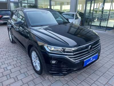 Volkswagen Touareg 3.0 V6 tdi scr Elegance 231cv auto Nero usata Sarego