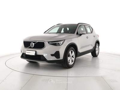 Volvo XC40 B3 automatico Essential Argento usata Modena