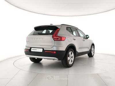 Volvo XC40 B3 automatico Essential Argento usata Modena