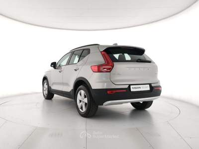 Volvo XC40 B3 automatico Essential Argento usata Modena