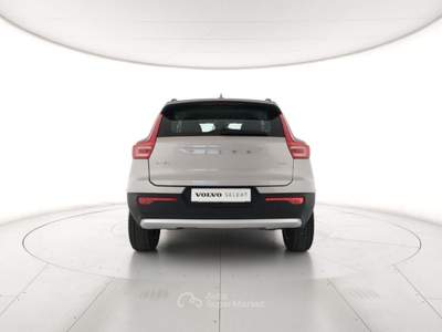 Volvo XC40 B3 automatico Essential Argento usata Modena