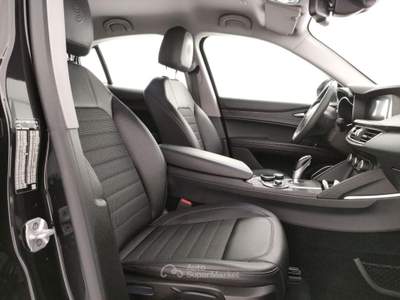 Alfa Romeo Stelvio 2.2 Turbodiesel 210 CV AT8 Q4 Executive Nero usata Barletta