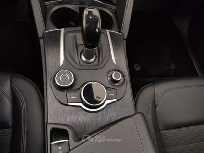Alfa Romeo Stelvio 2.2 Turbodiesel 210 CV AT8 Q4 Executive Nero usata Barletta