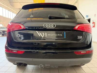 Audi Q5 2.0 TDI quattro S tronic //S LINE//COMMERCIANTI// Nero usata Parma