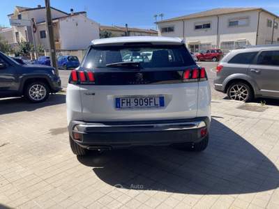 Peugeot 3008 BlueHDi 120 EAT6 S&S Business Bianco usata Oristano