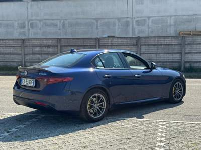 Alfa Romeo Giulia AT8 Super Blu/Azzurro usata Buttigliera Alta