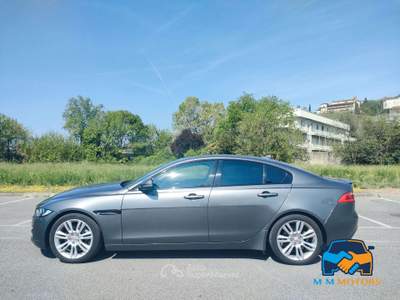 Jaguar XE XE 2.0d Pure Business edition 180cv auto Grigio usata Rovato