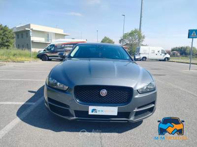 Jaguar XE XE 2.0d Pure Business edition 180cv auto Grigio usata Rovato