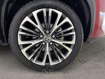 Toyota Yaris Cross Yaris Cross 1.5h Lounge fwd 116cv e-cvt Rosso usata Milano