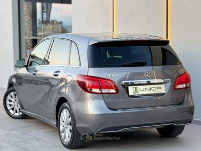Mercedes-Benz Classe B d 1.5 109cv BUSINESS ITALIANA MANUALE BLOCKSHAFT RETROCAMERA Argento usata Pomigliano d'Arco