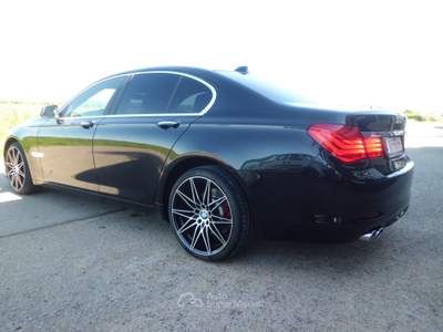 BMW Serie 7 730d 730 730d Eccelsa Nero usata Marconia di Pisticci