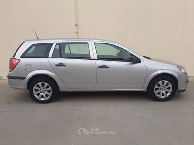 Opel Astra SW 1.7 CDTi 101cv Enjoy Argento usata Castelnovo di Sotto